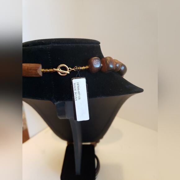 Wooden charm bracelet NWT with toggle closure‎ bundle # 6 - Picture 2 of 4